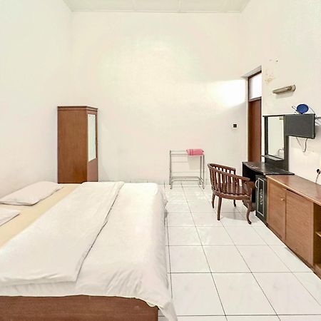 Hotel Dewi Sri Redpartner Yogyakarta Eksteriør bilde