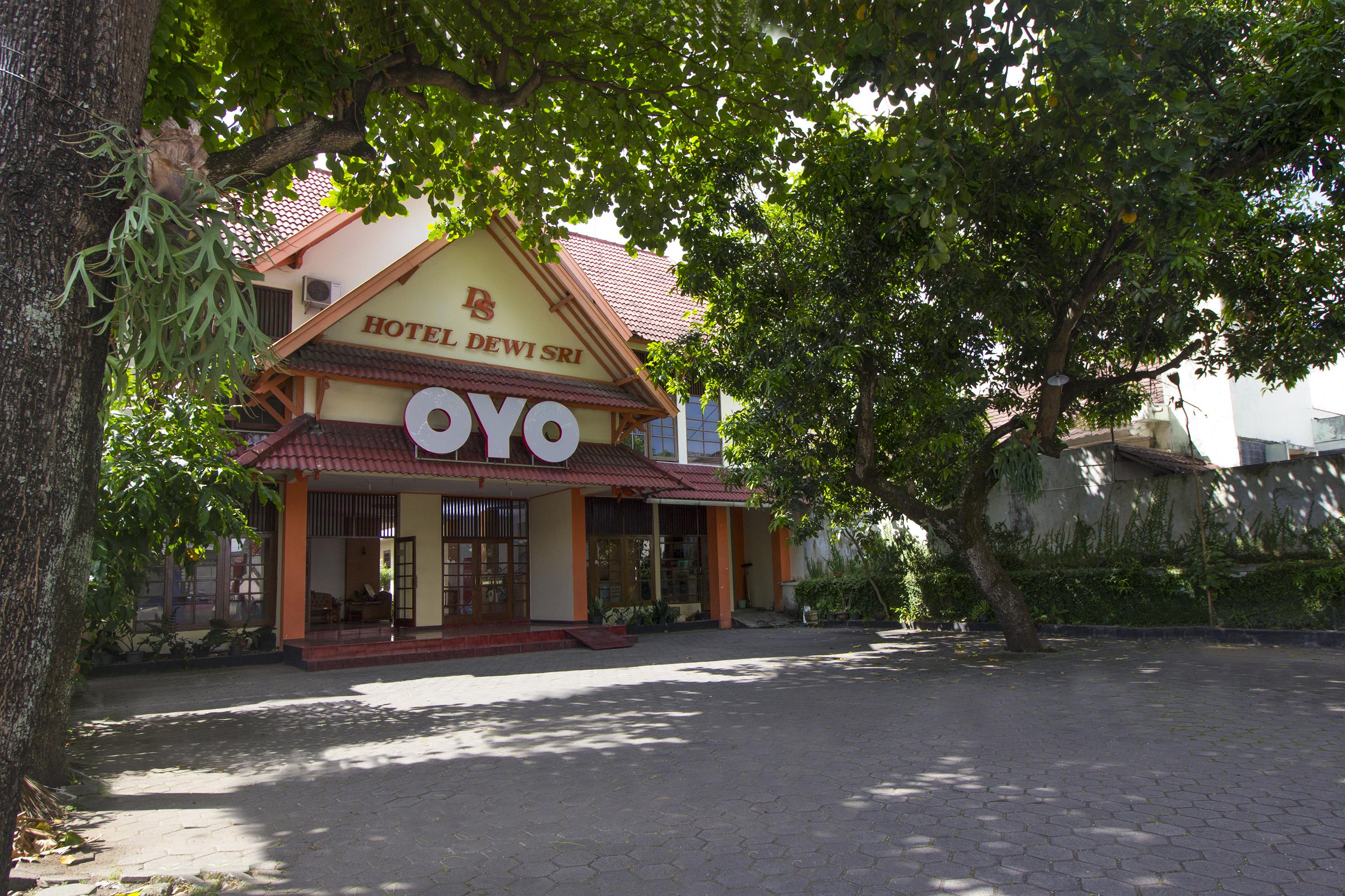 Hotel Dewi Sri Redpartner Yogyakarta Eksteriør bilde
