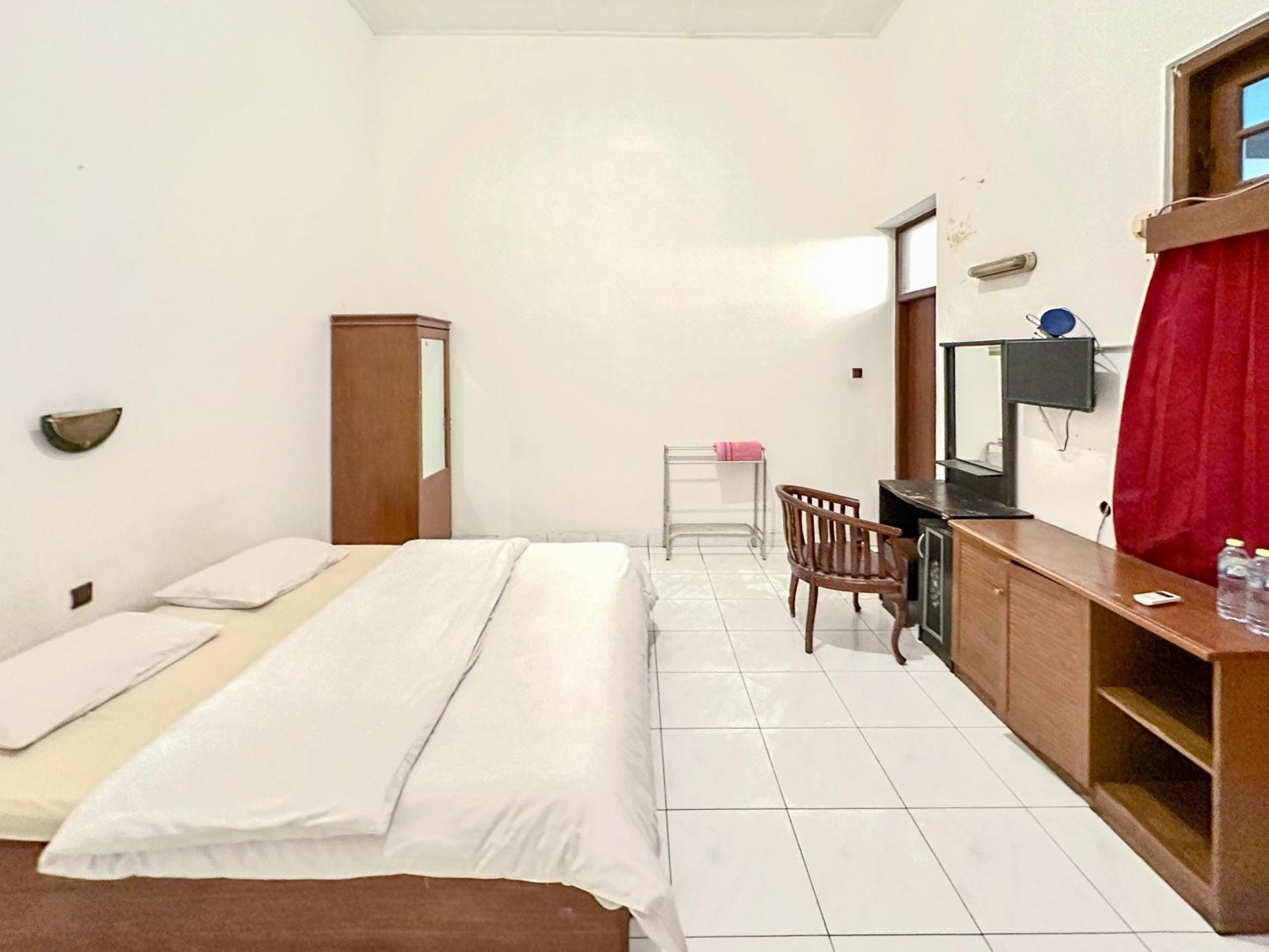 Hotel Dewi Sri Redpartner Yogyakarta Eksteriør bilde