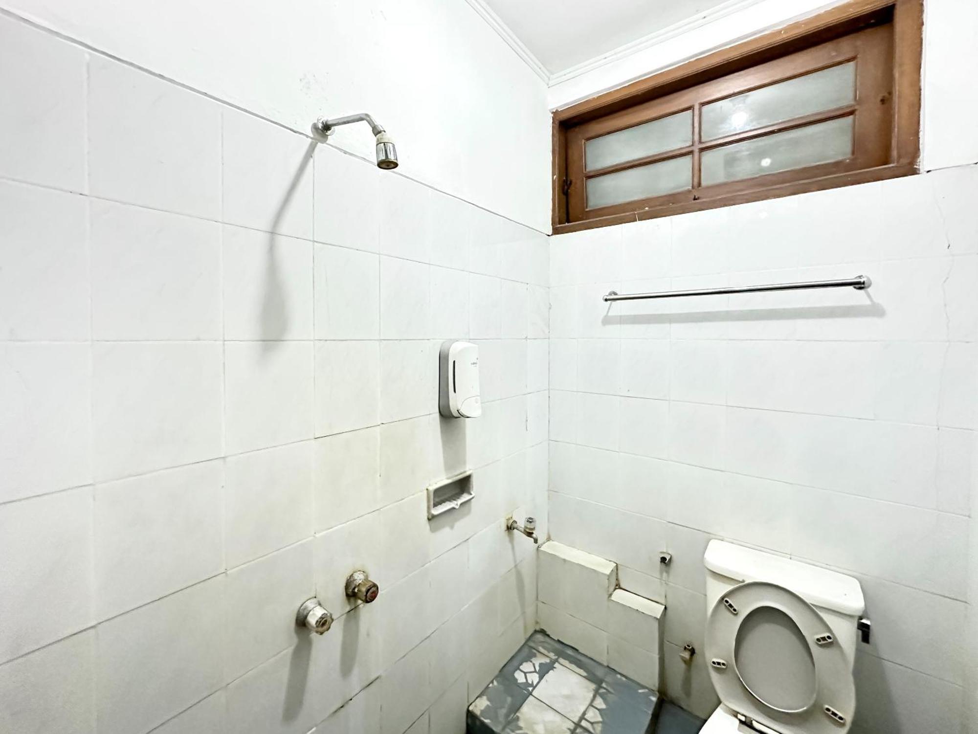 Hotel Dewi Sri Redpartner Yogyakarta Eksteriør bilde