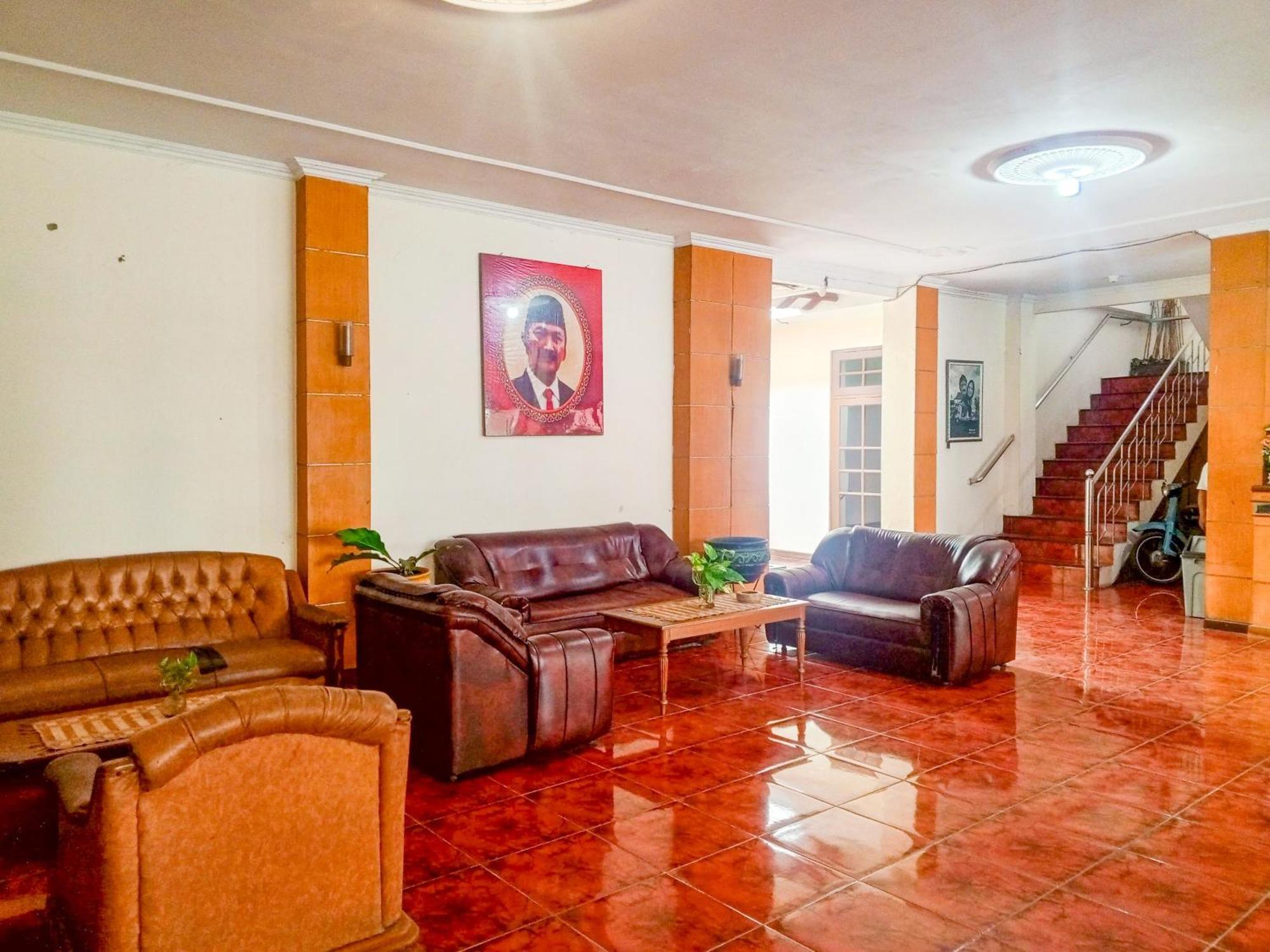 Hotel Dewi Sri Redpartner Yogyakarta Eksteriør bilde