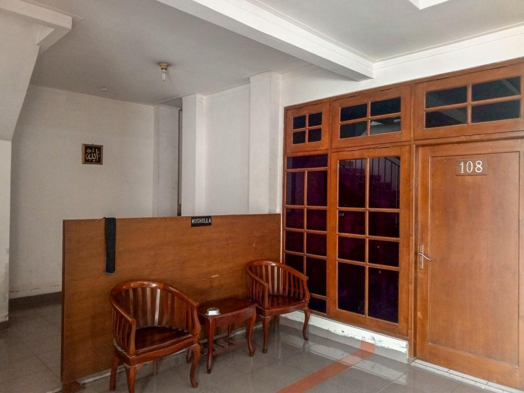 Hotel Dewi Sri Redpartner Yogyakarta Eksteriør bilde
